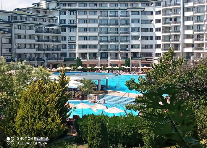 Апартаменты Emerald & Spa,studio Ikat310 Равда