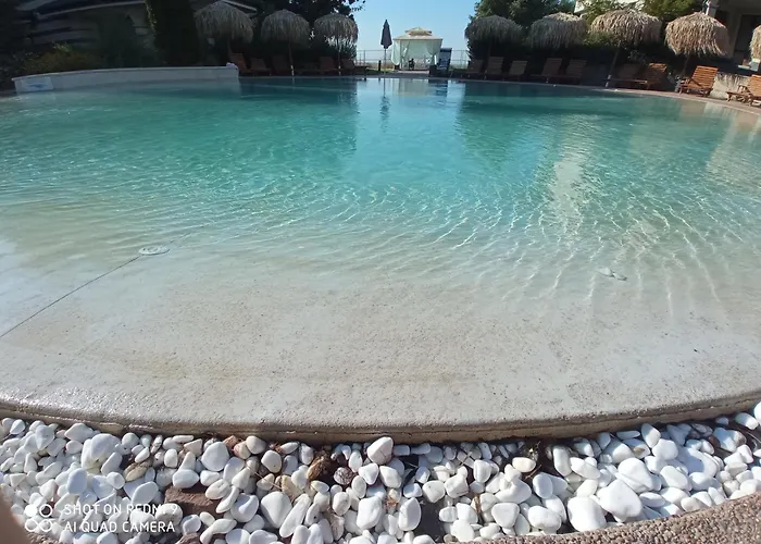 Emerald & Spa,studio Ikat310 Апартаменты *