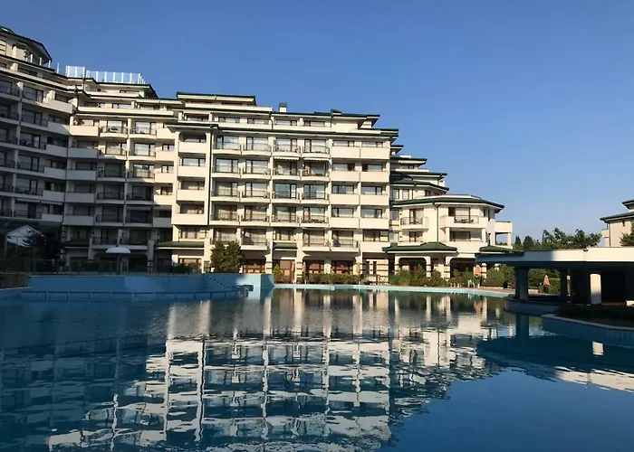 Emerald & Spa,studio Ikat310 Апартаменты *