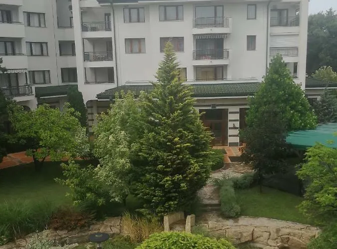 Emerald & Spa,studio Ikat310 Апартаменты