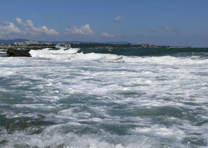 Апартаменты Emerald & Spa,studio Ikat310 Равда