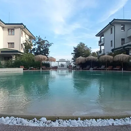 Emerald & Spa,studio Ikat310 Daire